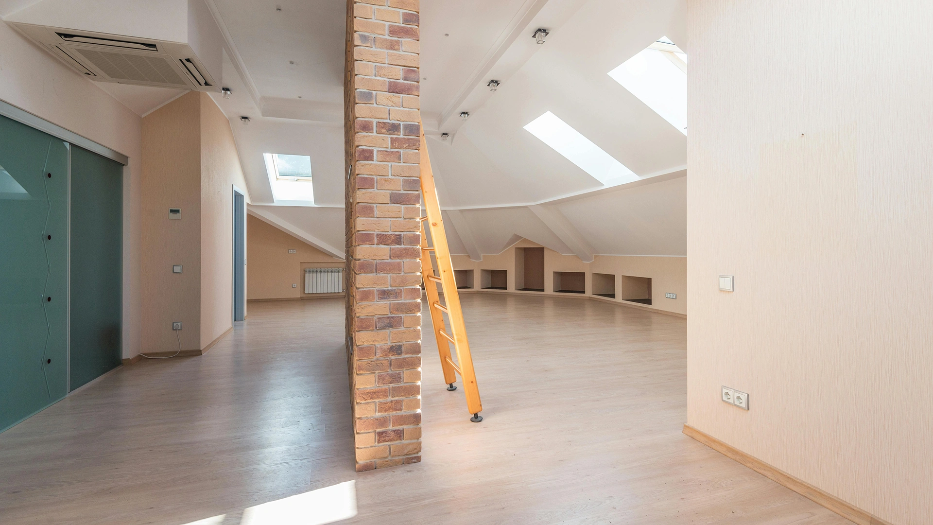 4x4-built-manages-renovation-in-post